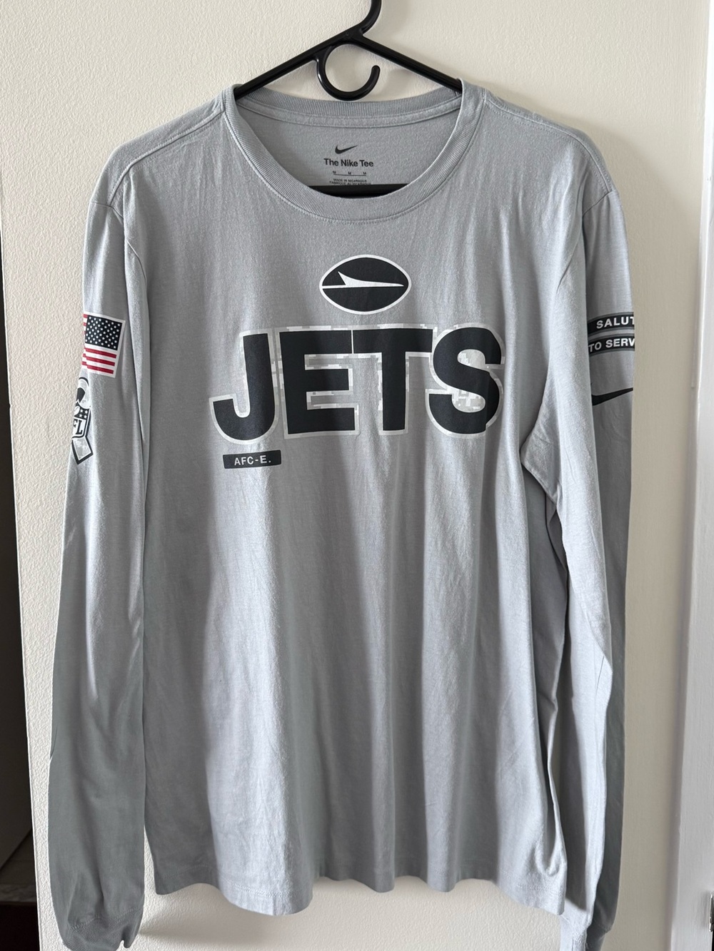 Nike Men’s Gray New York Jets Salute to Service Long-Sleeve Tee